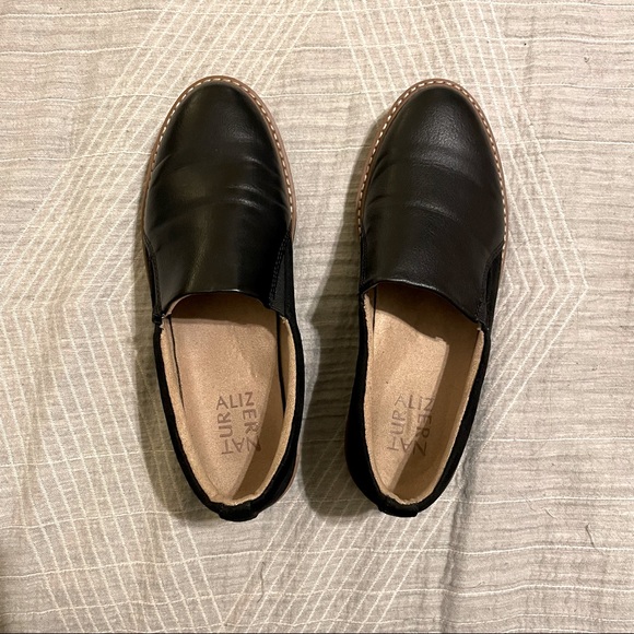 Naturalizer suede and faux-leather slip-ons - Picture 2 of 3